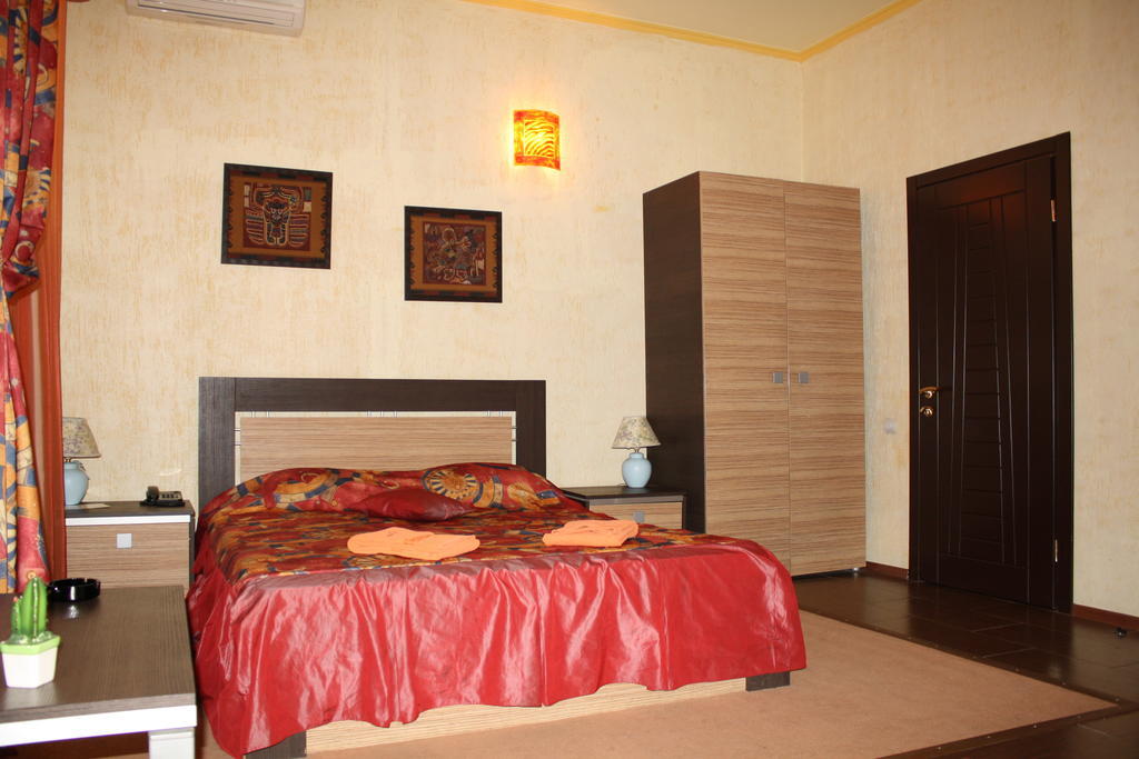 Mexica Guest House רוסטוב און דון חדר תמונה